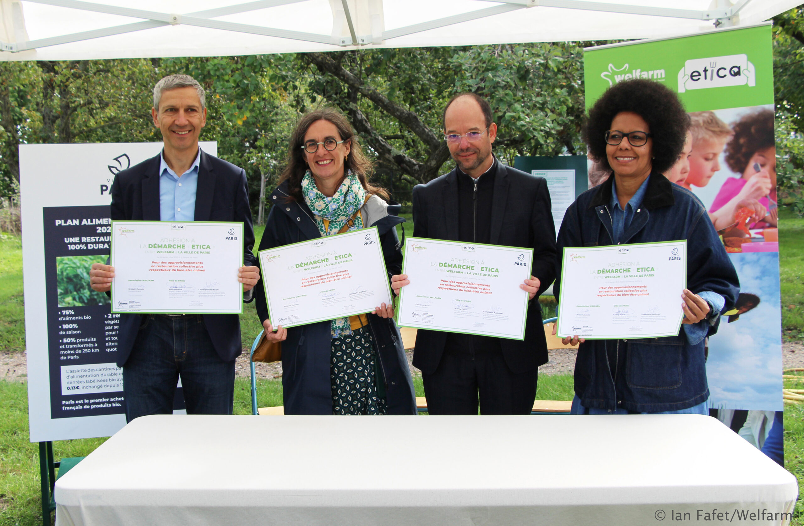 La ville de Paris signe la charte ETICA de Welfarm pour des approvisionnements plus respectueux du bien-être animal